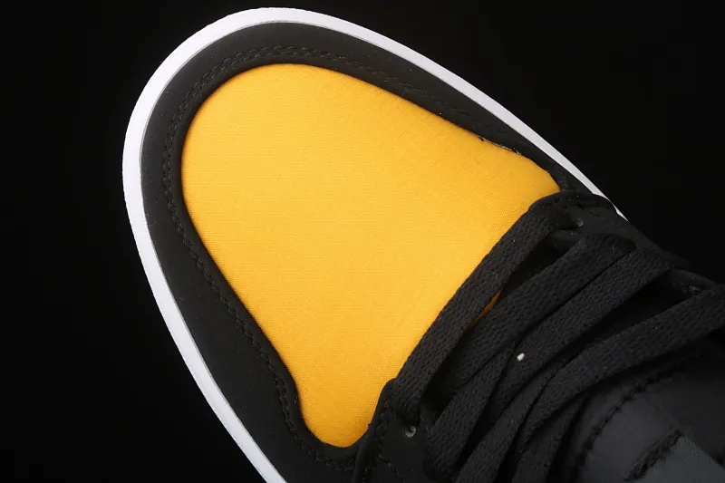 All categories Air Jordan Jordan series basketball shoes Air Jordan 1 Mid Air Jordan Mid AJ1 Joe 1 Hornet Zhongbang series basketball shoes CD6759-007